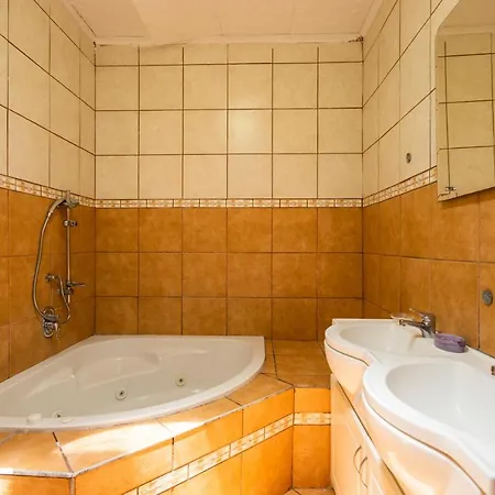 Hasate Guest House 10 Florence Street Oakdale Belliville 7530 Cape Town South African Exterior photo