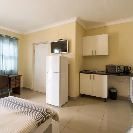 Hasate Guest House 10 Florence Street Oakdale Belliville 7530 Cape Town South African Exterior photo