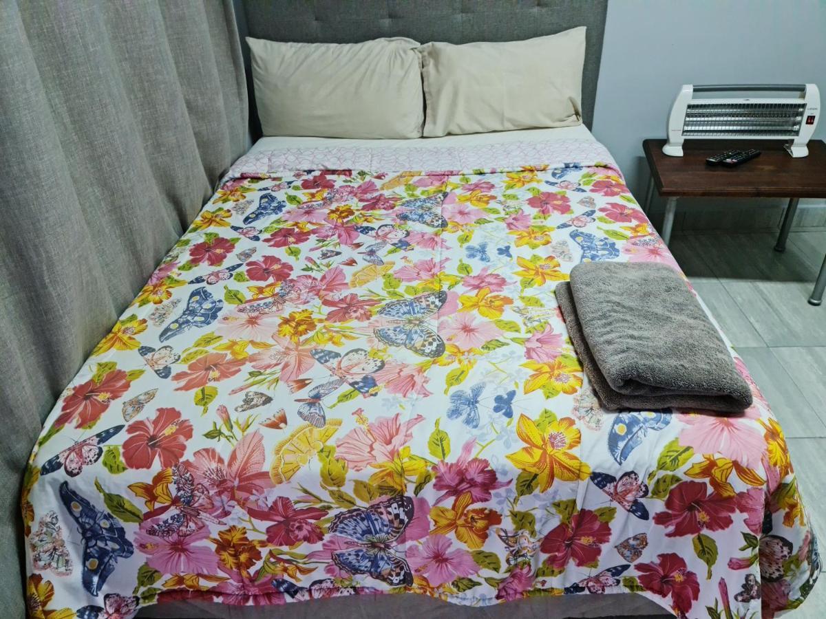 Guest house Hasate 10 Florence Street Oakdale Belliville 7530 South African Cape Town