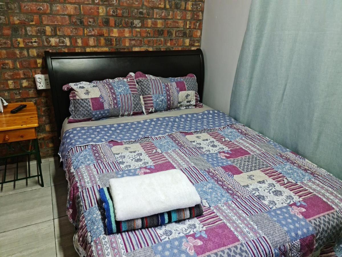 Guest house Hasate 10 Florence Street Oakdale Belliville 7530 South African Cape Town