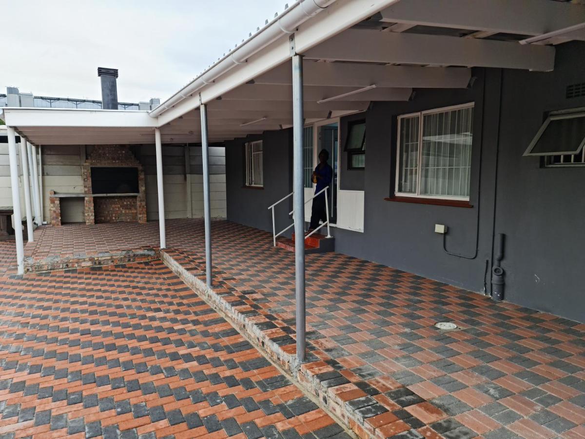 Hasate 10 Florence Street Oakdale Belliville 7530 South African Guest house Cape Town