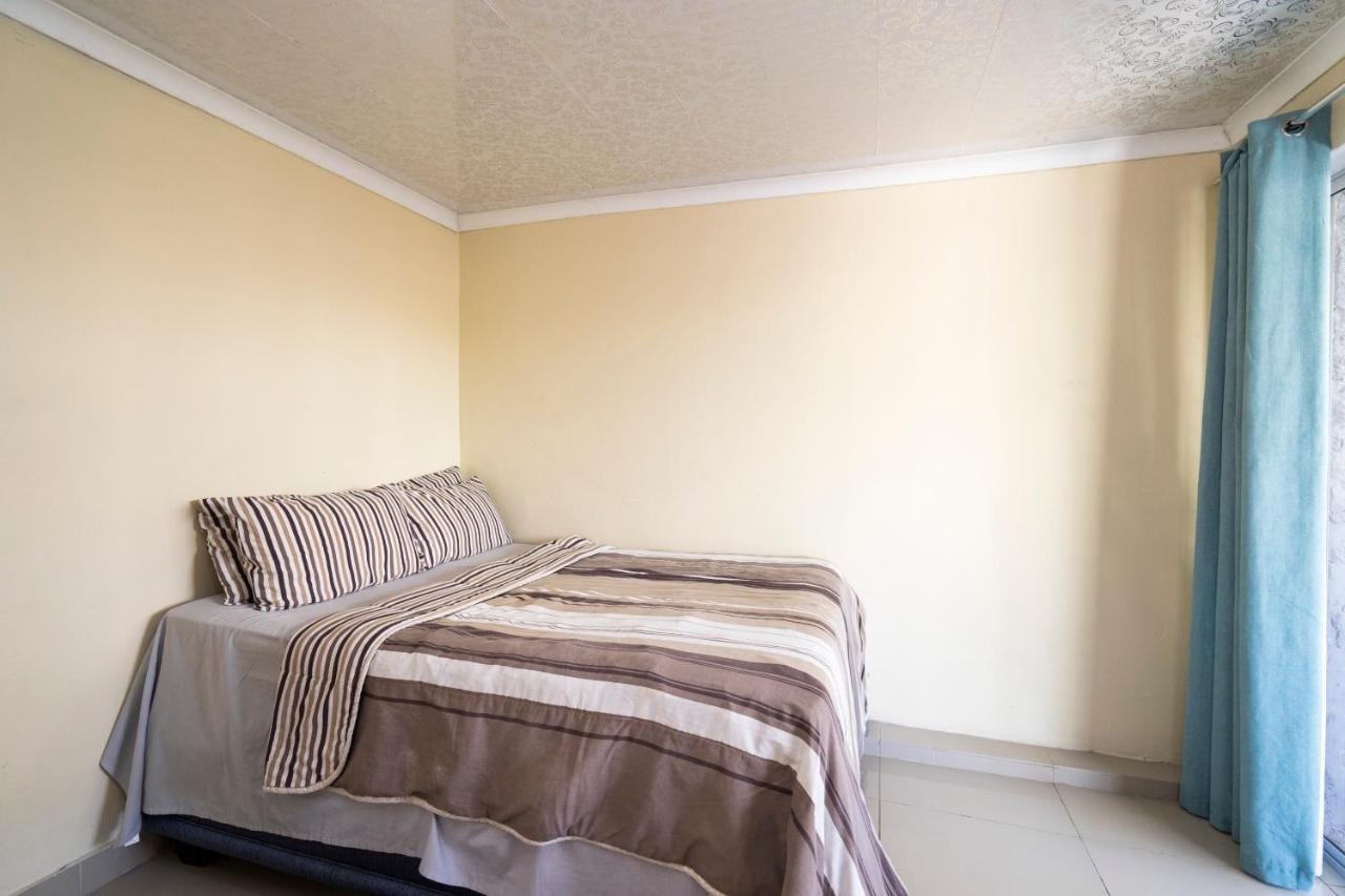 Guest house Hasate 10 Florence Street Oakdale Belliville 7530 South African Cape Town