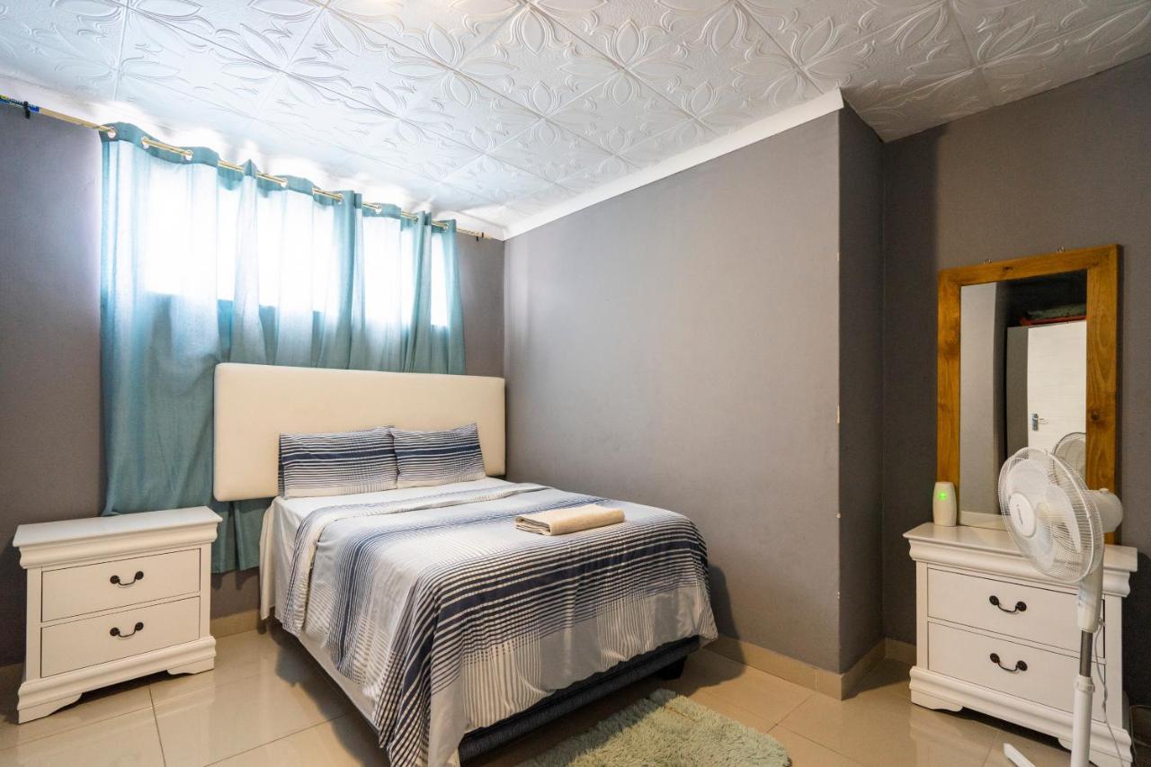 Guest house Hasate 10 Florence Street Oakdale Belliville 7530 South African