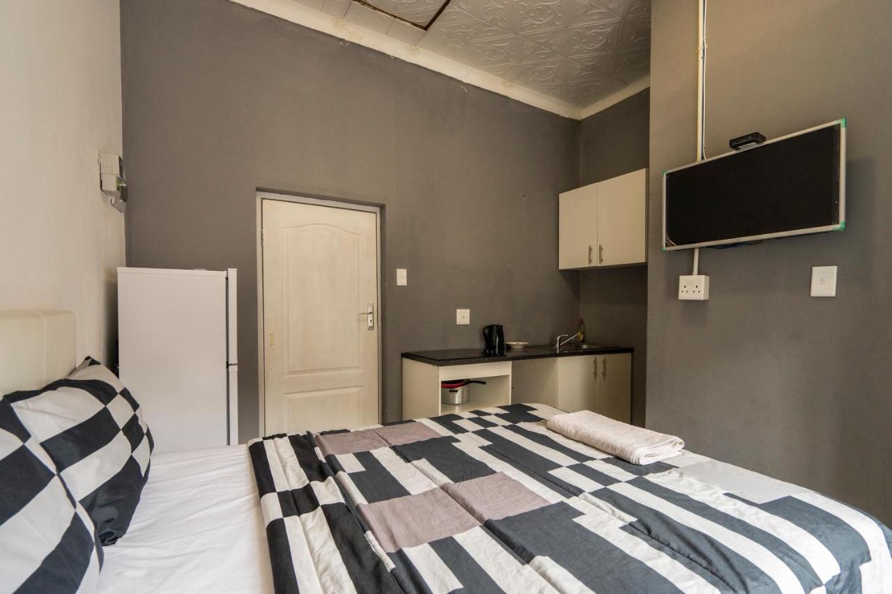 Hasate 10 Florence Street Oakdale Belliville 7530 South African Guest house Cape Town