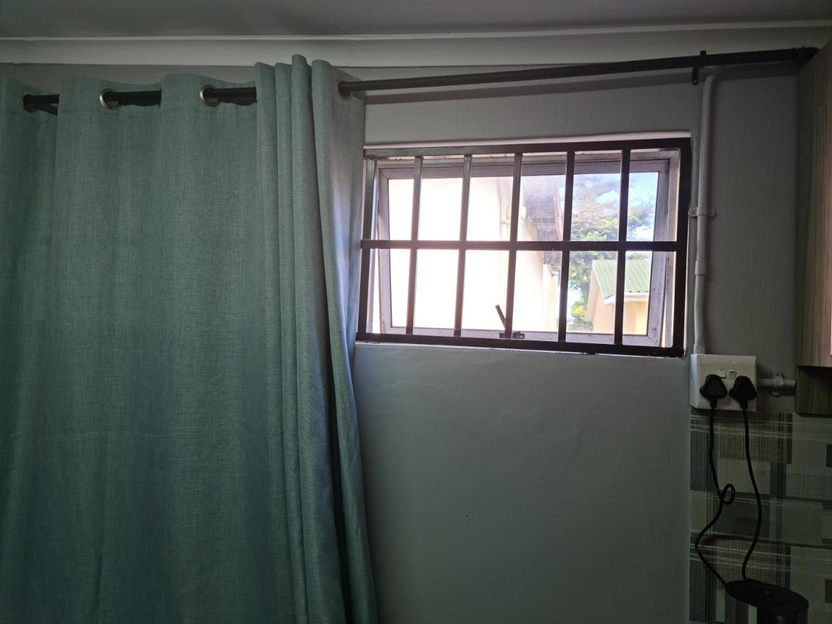 Casa de hóspedes Hasate 10 Florence Street Oakdale Belliville 7530 South African 2*