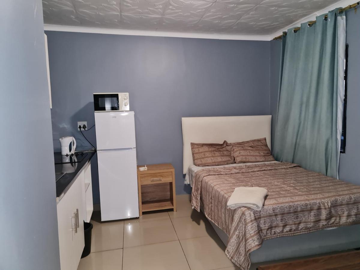 Casa de hóspedes Hasate 10 Florence Street Oakdale Belliville 7530 South African 2*