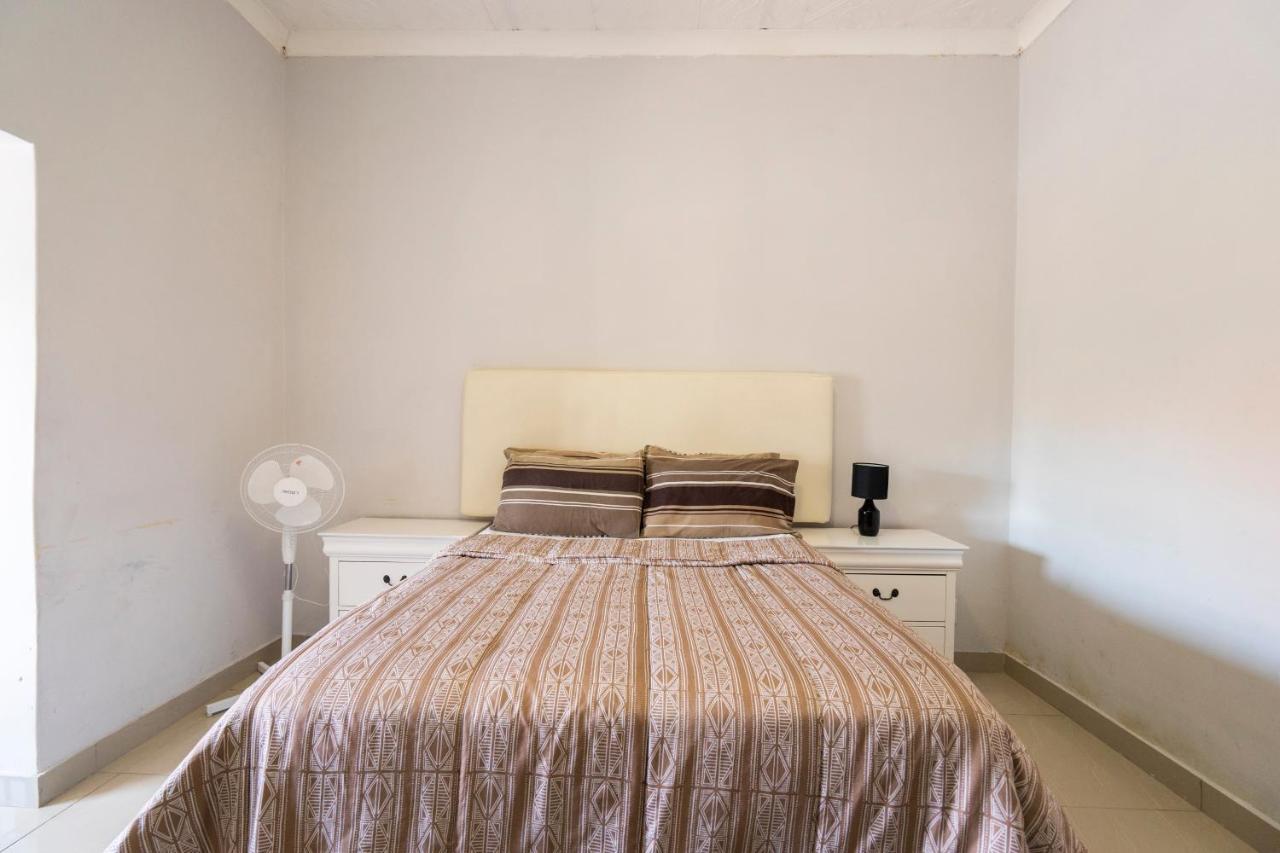 Casa de hóspedes Hasate 10 Florence Street Oakdale Belliville 7530 South African