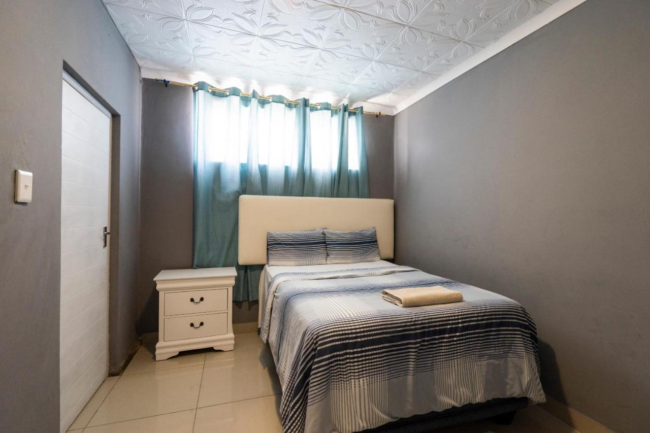 Casa de hóspedes Hasate 10 Florence Street Oakdale Belliville 7530 South African 2*