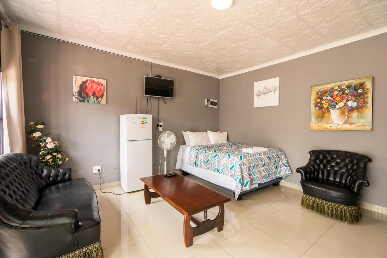 Casa de hóspedes Hasate 10 Florence Street Oakdale Belliville 7530 South African 2*